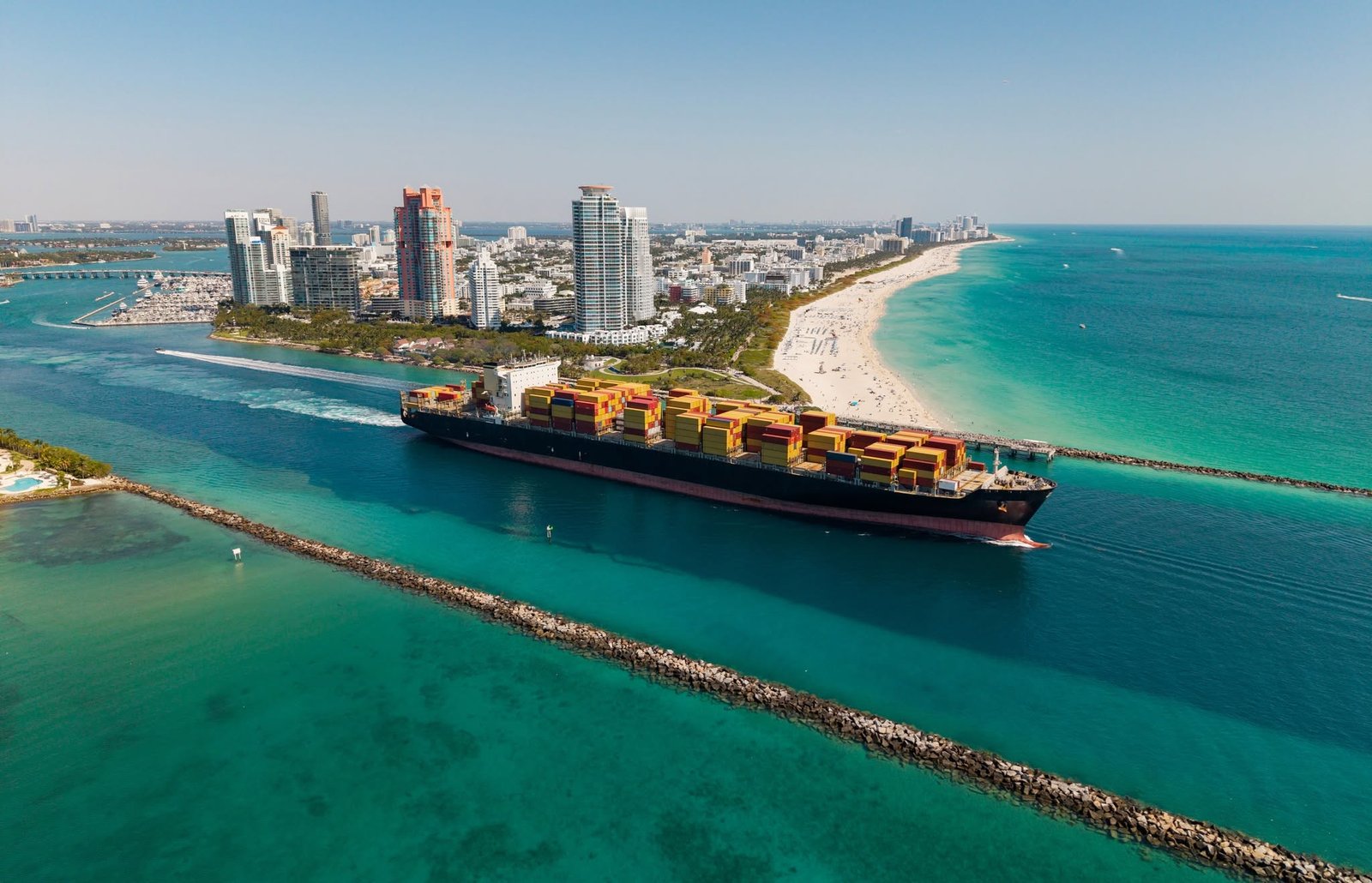Container ship en route from USA
